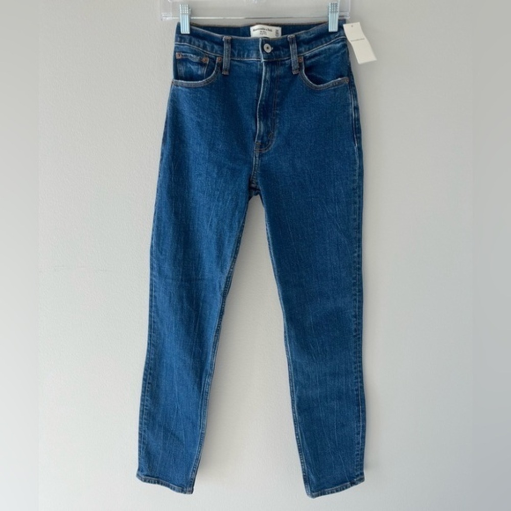 Abercrombie & Fitch The Mom High Rise